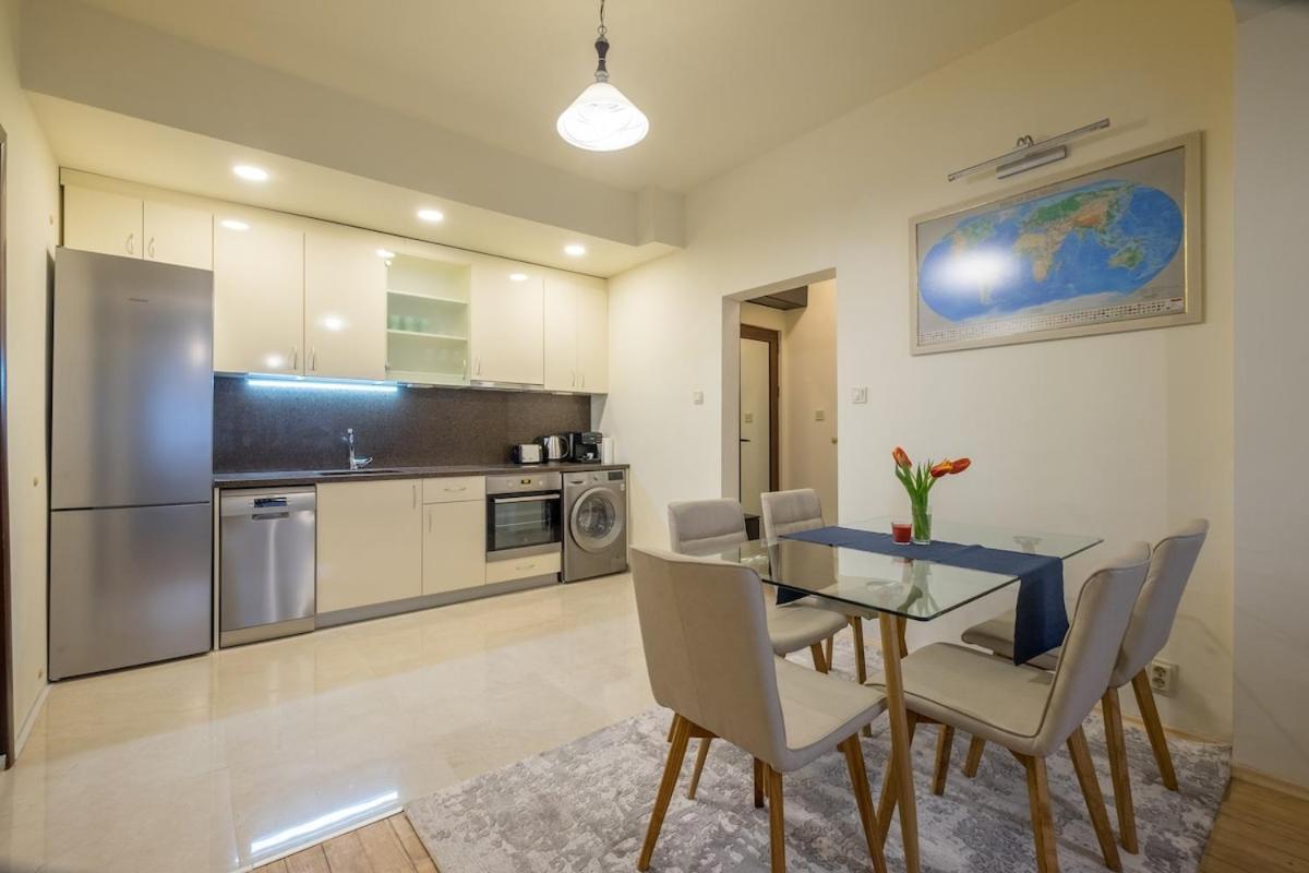 Apartment Stylish Center Flat 100m To Vitosha Blvd *