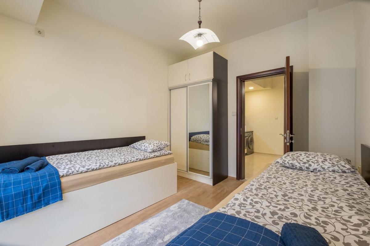 Apartment Stylish Center Flat 100m To Vitosha Blvd *